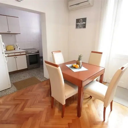 Apartment Apartment In Crikvenica 5626